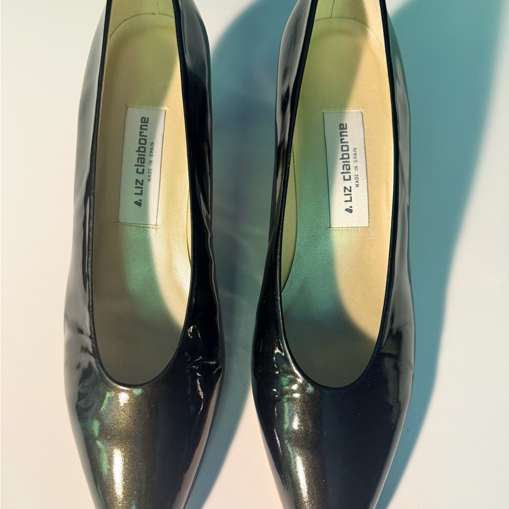 Liz Claiborne Black Patent Leather Pointed Toe Pumps